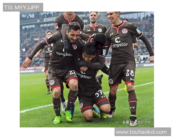 中国队迎战缅甸队期待精彩对决全力争胜展现足球魅力与团队精神